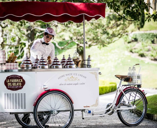 villa-balbianello-ice-cream-wedding-lake-como-old-fashion (13)