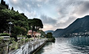 Villa on Lake Como with a romantic garden