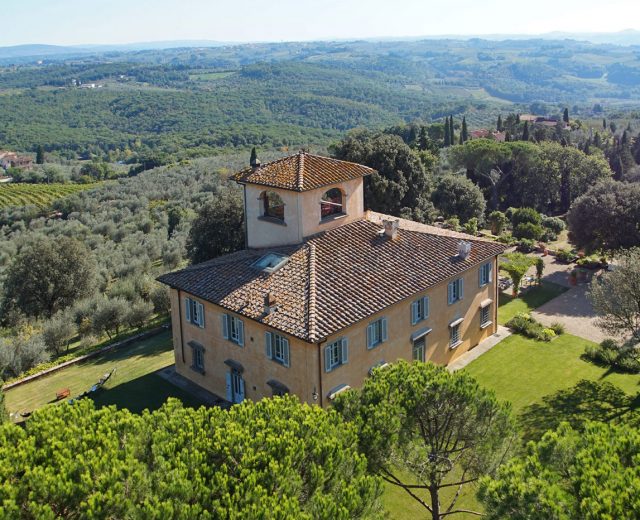 Classic-renaissance-villa-in-florence