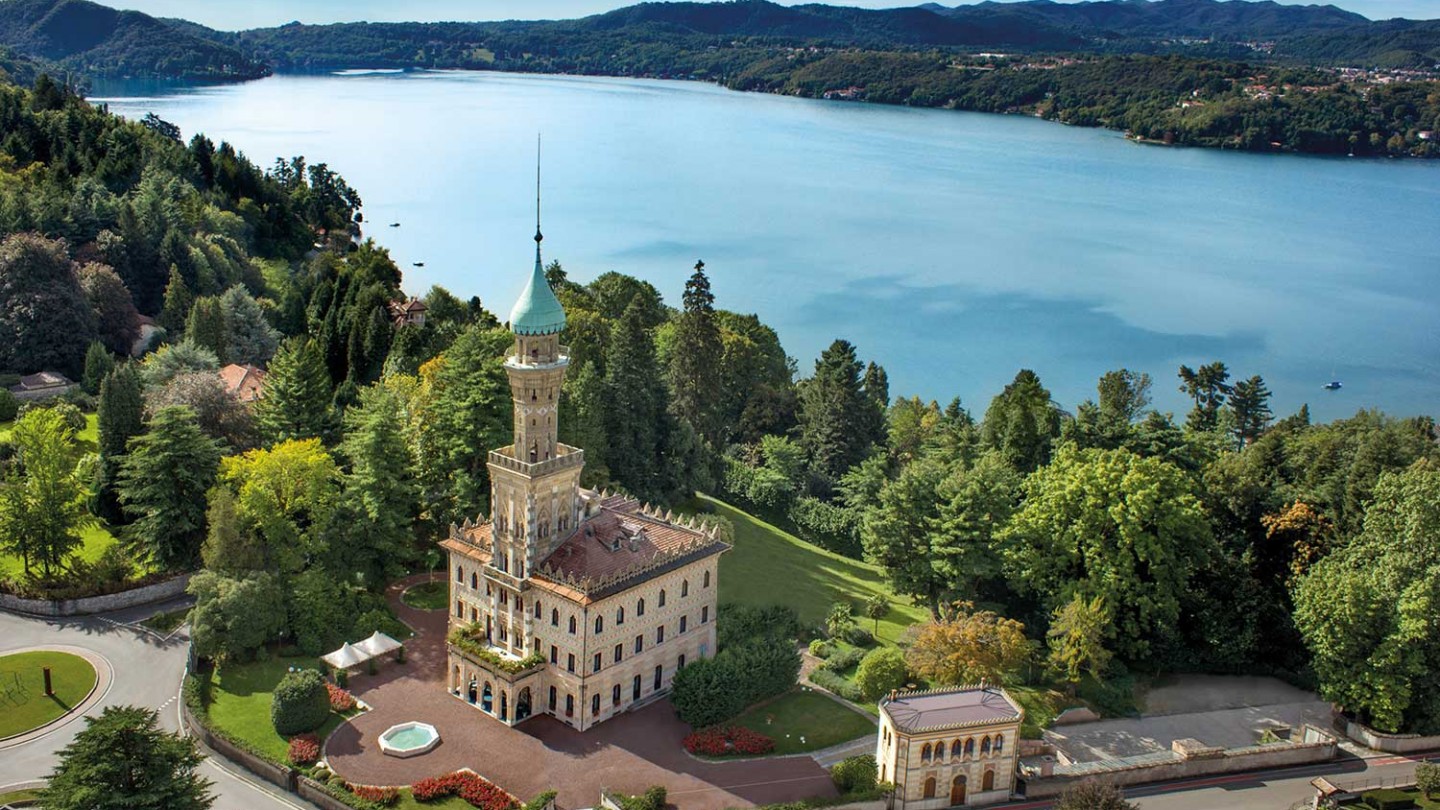 Luxury Hotel & Gourmet Restaurant on the Orta lake