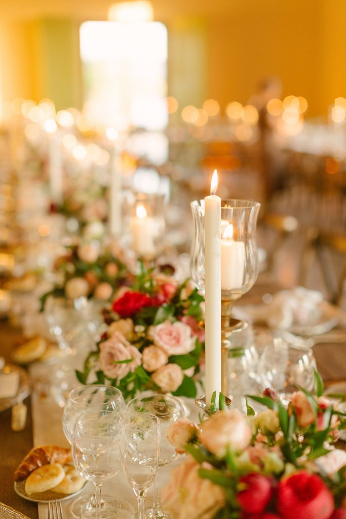 candle lights wedding dinner in Tuscany