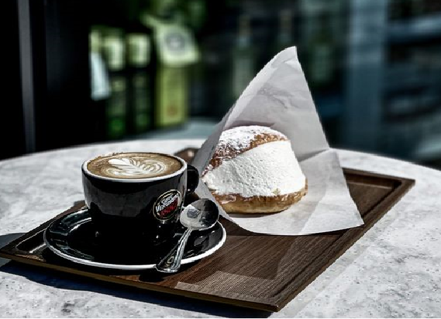 maritozzo e cappuccino2